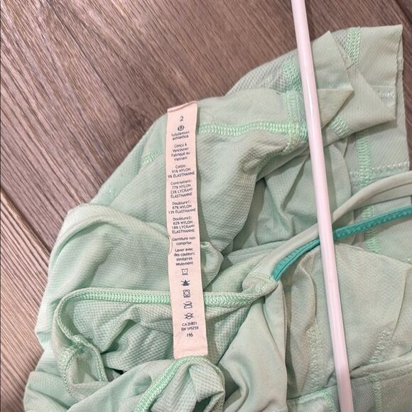 Lululemon Flow & Go Atlantic Tank Size 2 - Picture 6 of 7